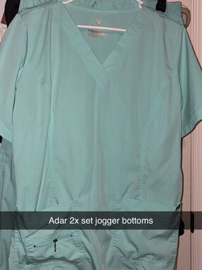 Adar Medical Scrub Top in Mint Green